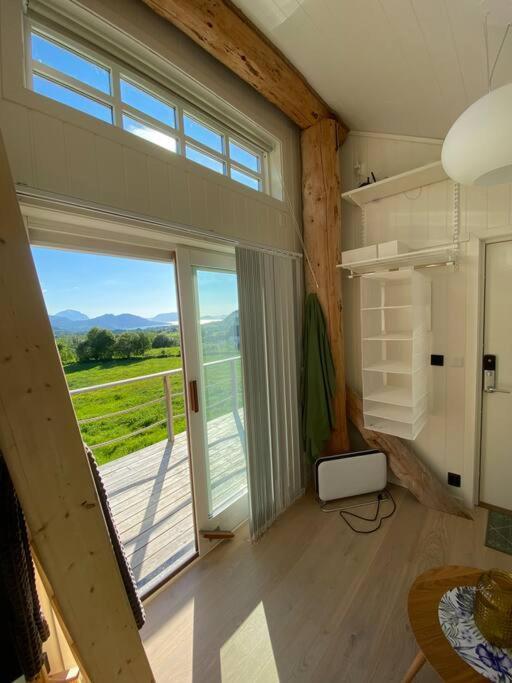 Minihus Med Drommeutsikt Til Sunnmorsalpene Apartment Aure  Ngoại thất bức ảnh