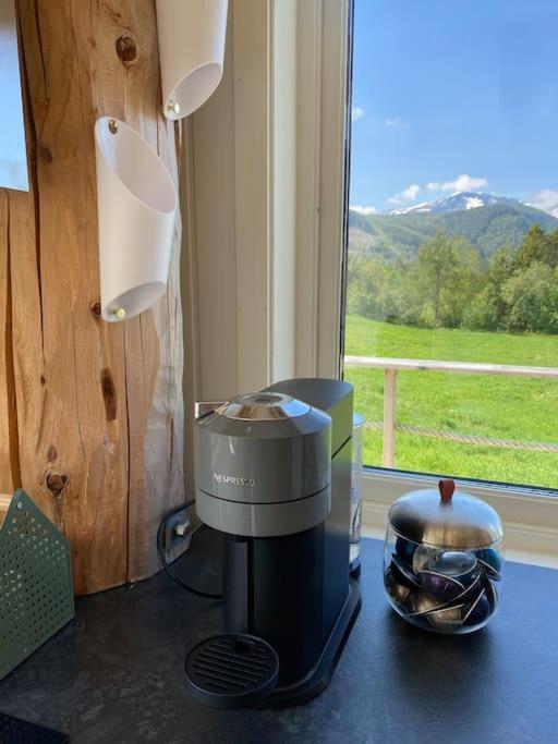 Minihus Med Drommeutsikt Til Sunnmorsalpene Apartment Aure  Ngoại thất bức ảnh